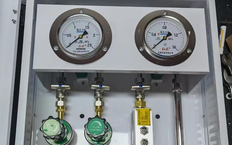 氧气二级减压箱